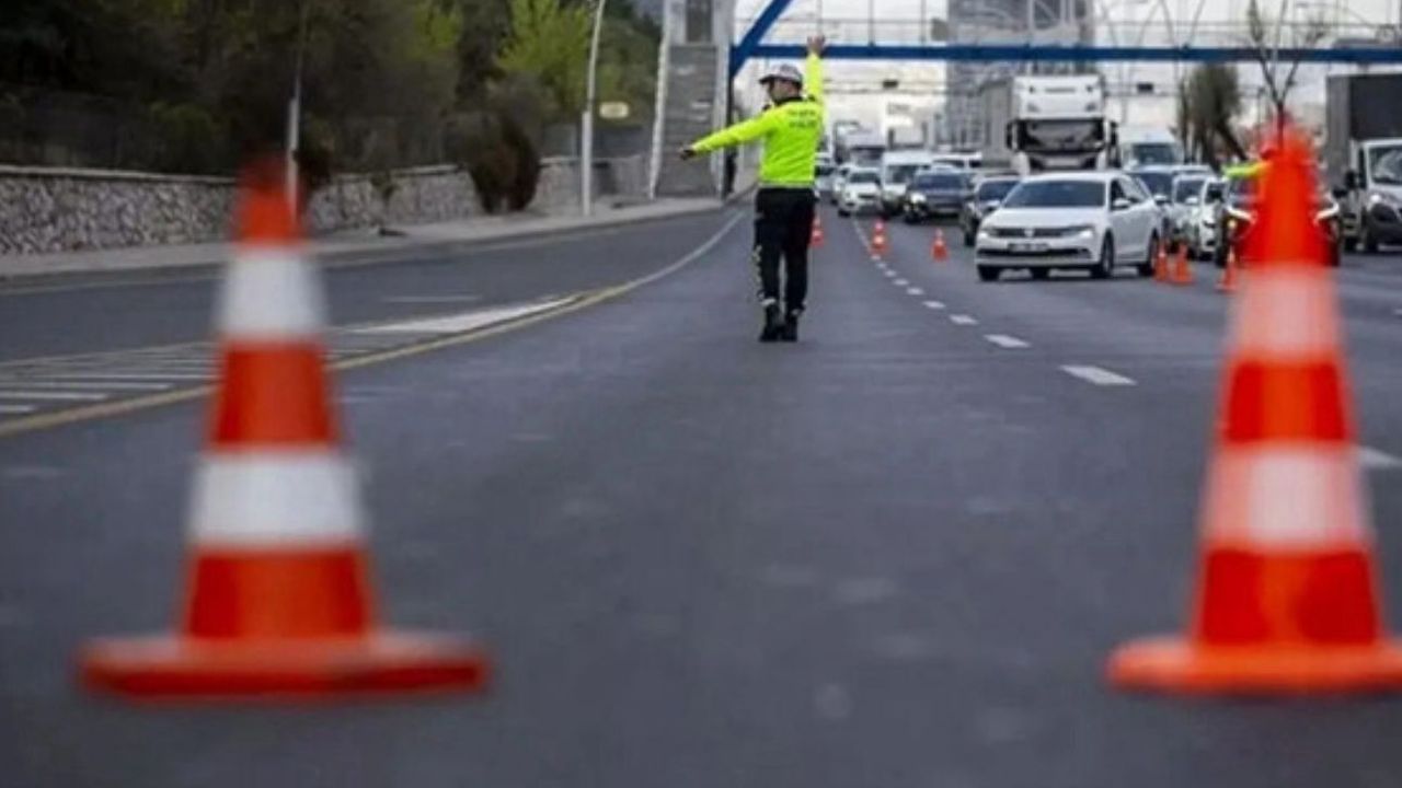 Yolculuk yapacaklar dikkat: O yollar trafiğe kapanıyor!