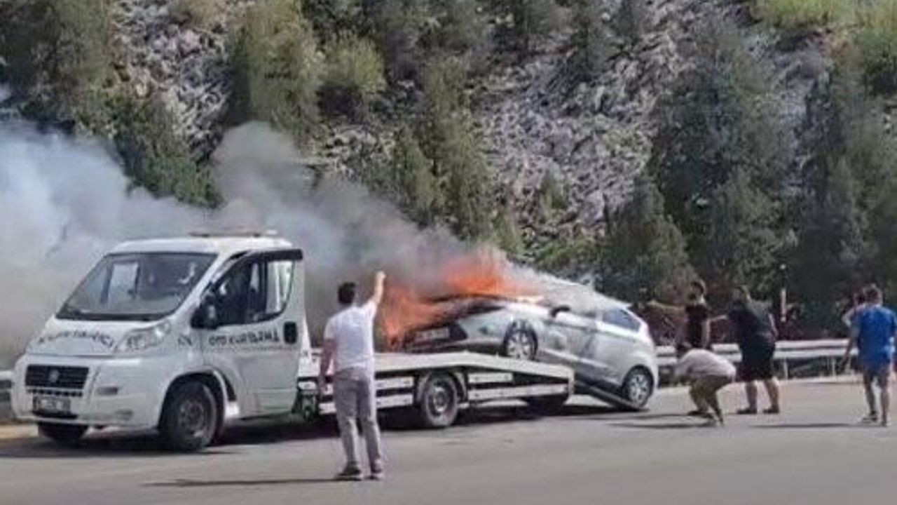 Çekici üzerinde bulunan otomobil alev aldı!