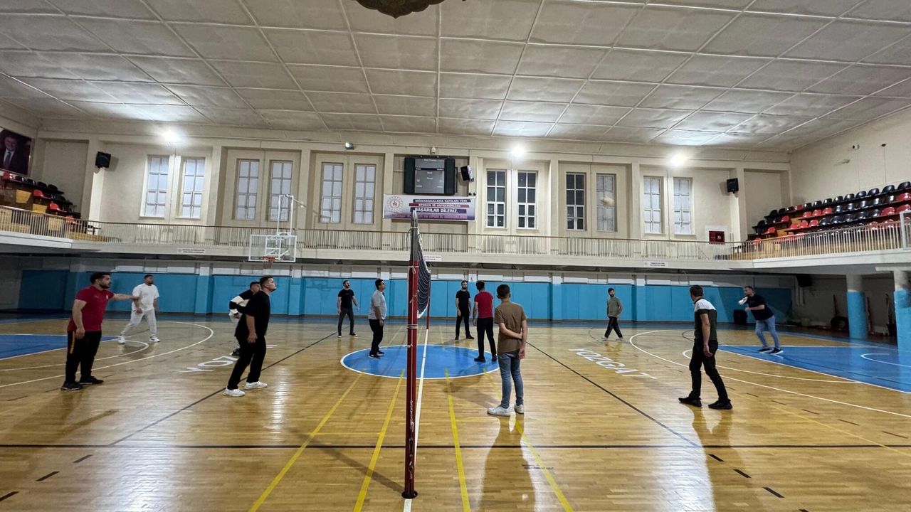 Yozgat'ta AK gençlik voleybolda buluştu