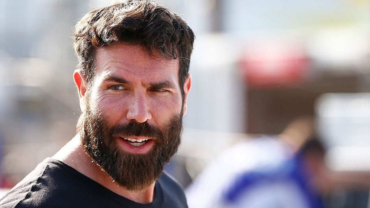 Dan Bilzerian kimdir? Net serveti ne kadar, evli mi?