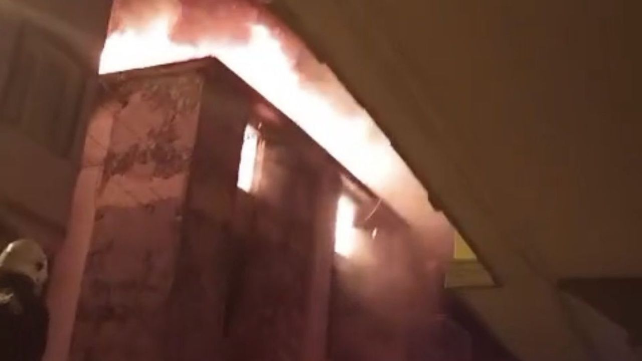 4 katlı bina alevlere teslim oldu