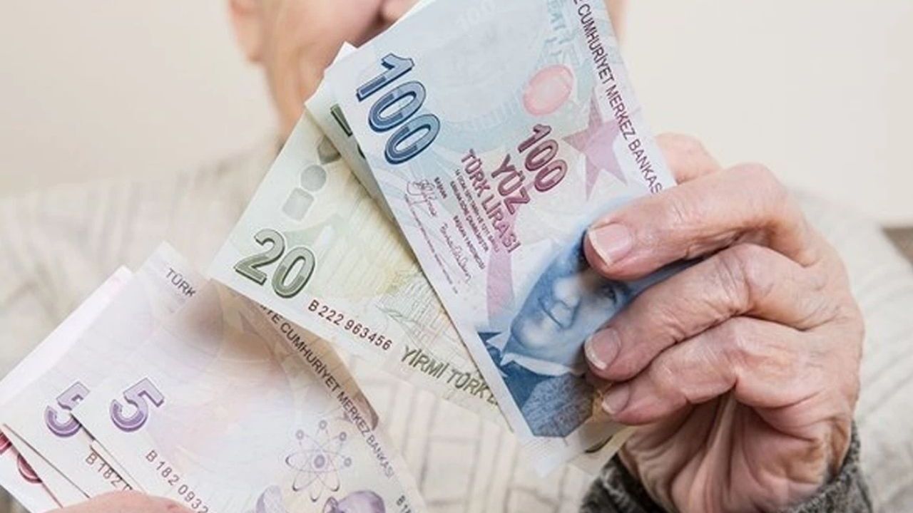 Emeklilere müjde! Maaşlar artacak