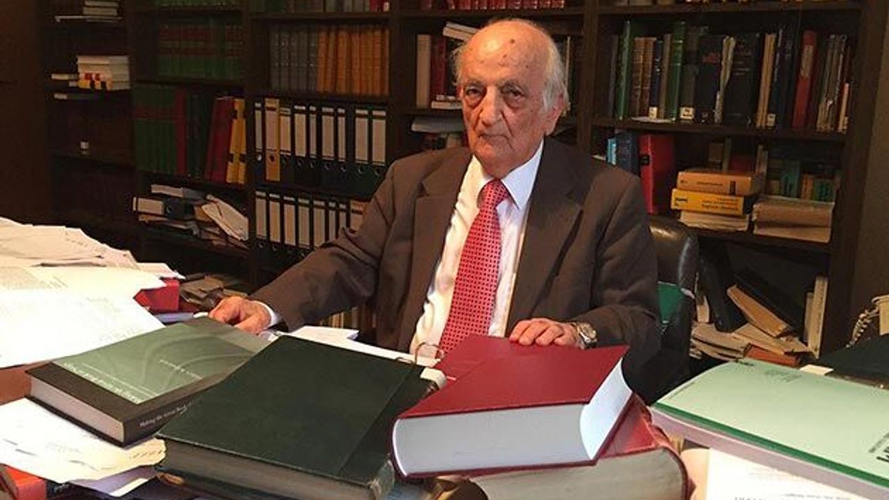 Fuat Sezgin kimdir? Fuat Sezgin eserleri nelerdir? Kaç dil biliyor? Mesleği nedir?