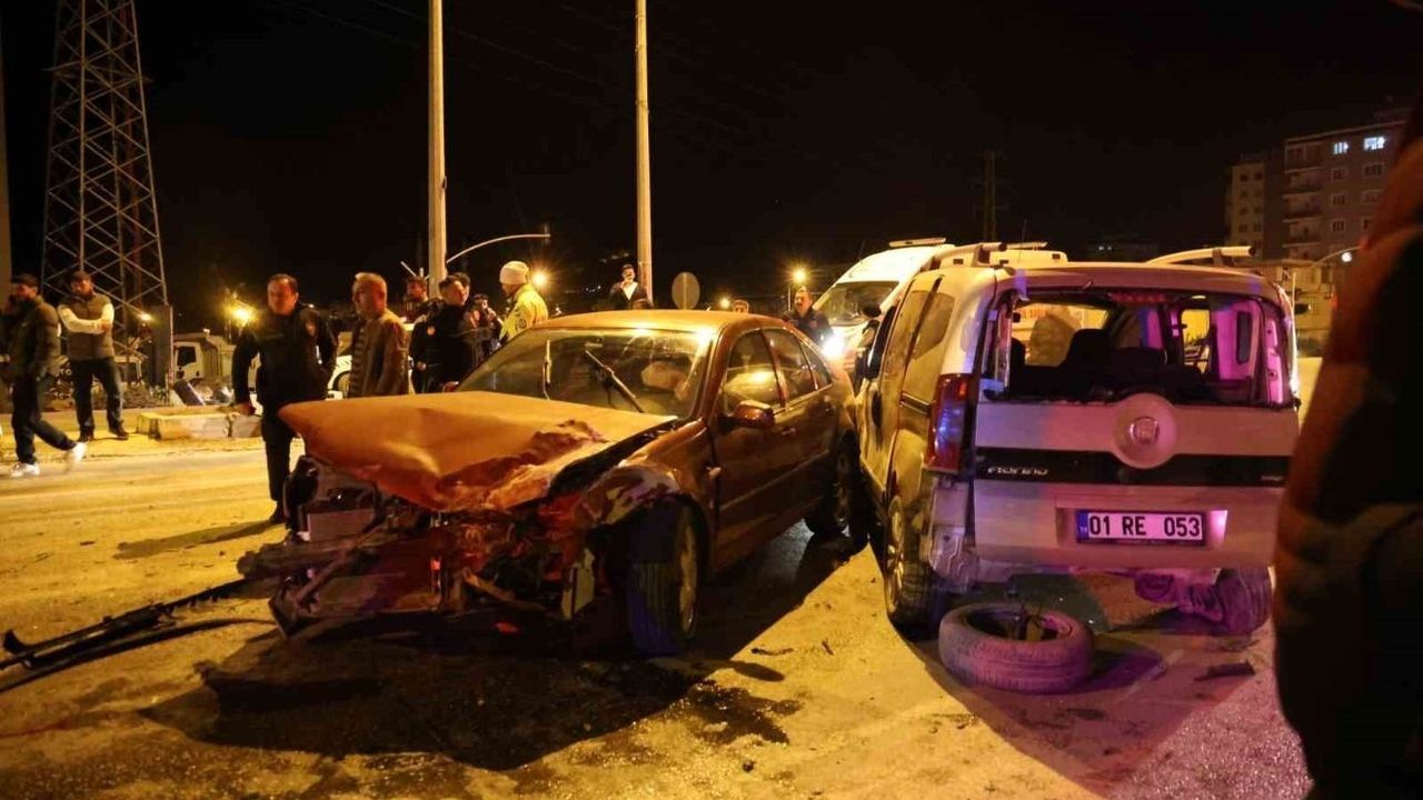 Baba yadigarı otomobil kazada hurdaya döndü
