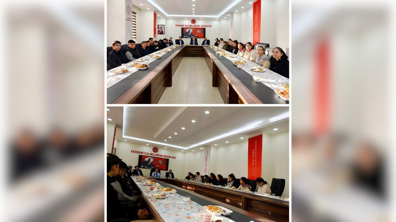 Nuri Aksoy gençlerin hayallerini dinledi