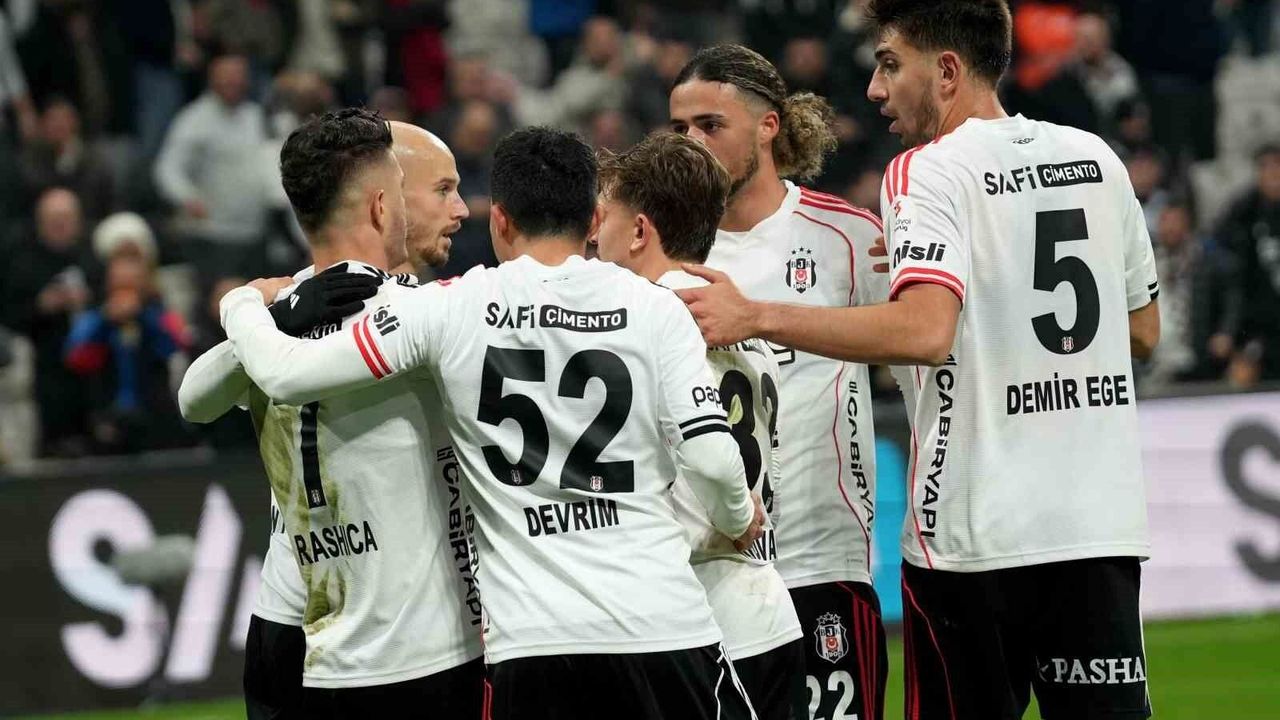 Beşiktaş kupada Fenerbahçe'ye konuk olacak