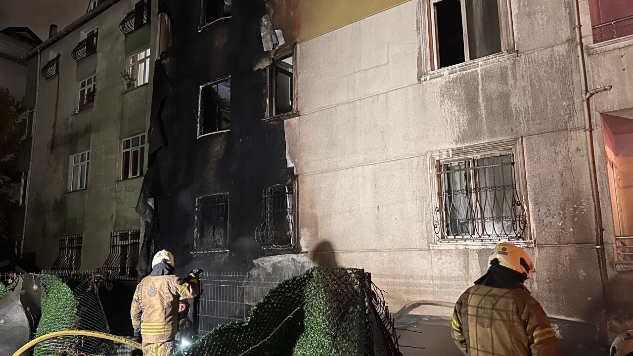 Korkunç manzara: Dükkan alevlere teslim oldu!