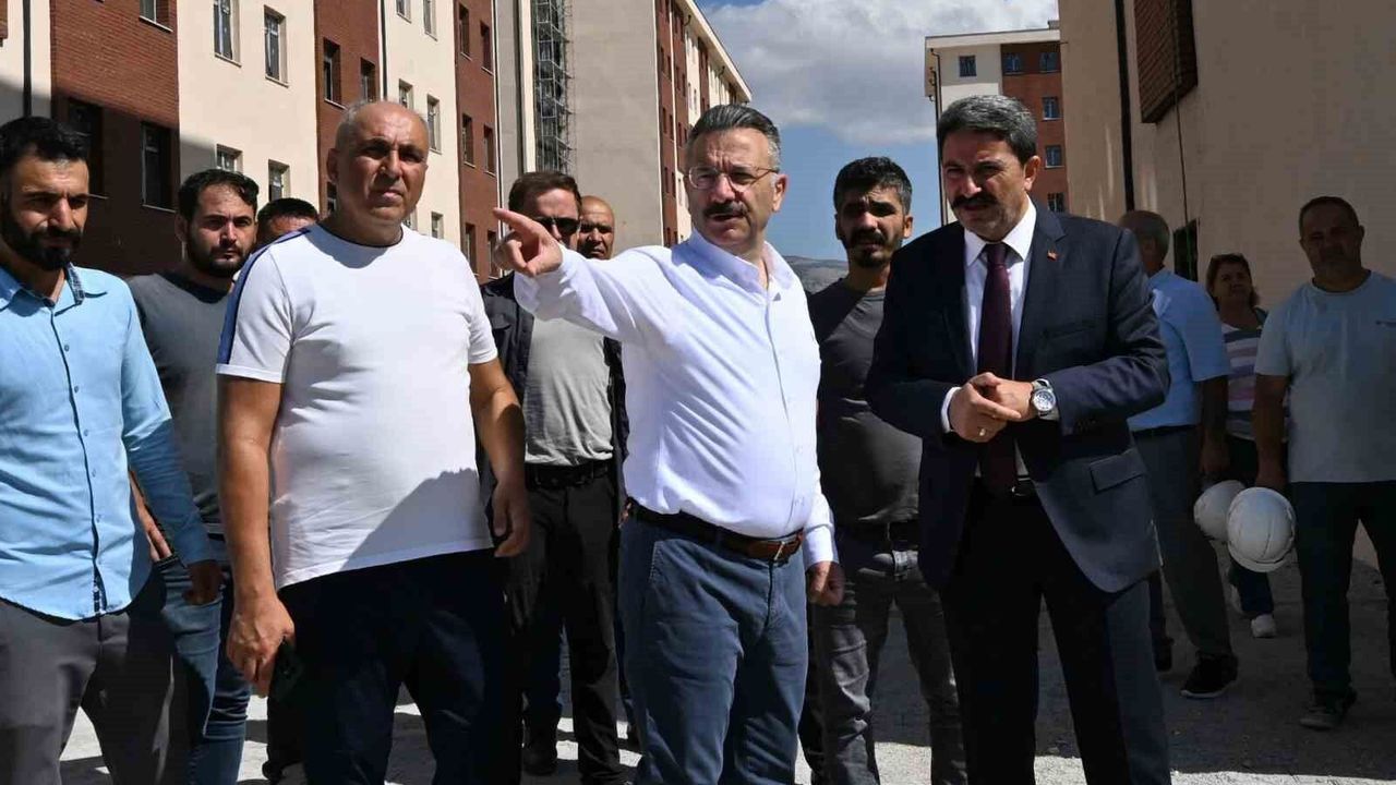 Hüseyin Aksoy, kesintisiz 25 yıllık valilik görevini noktaladı
