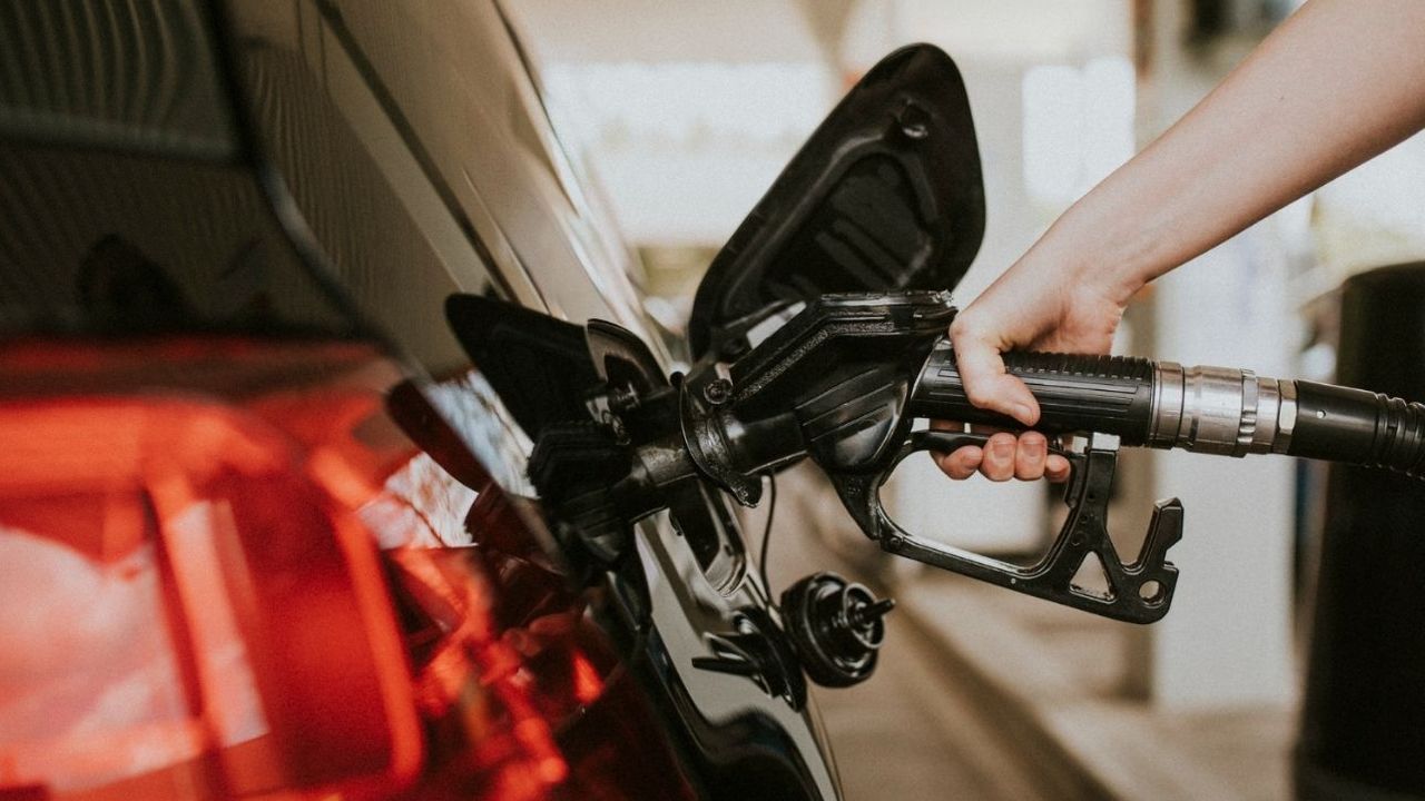 Benzine gece indirimi yansıdı