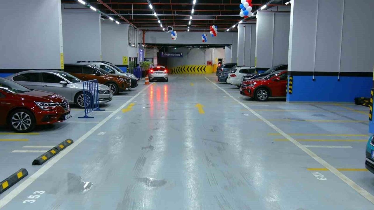 Kapalı otoparkta şakalaşma kavgaya dönüştü: 1 ölü