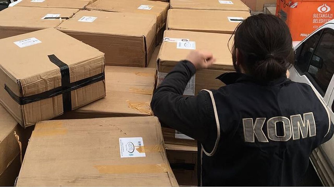 Durdurulan otomobilden 5 kaçak göçmen çıktı