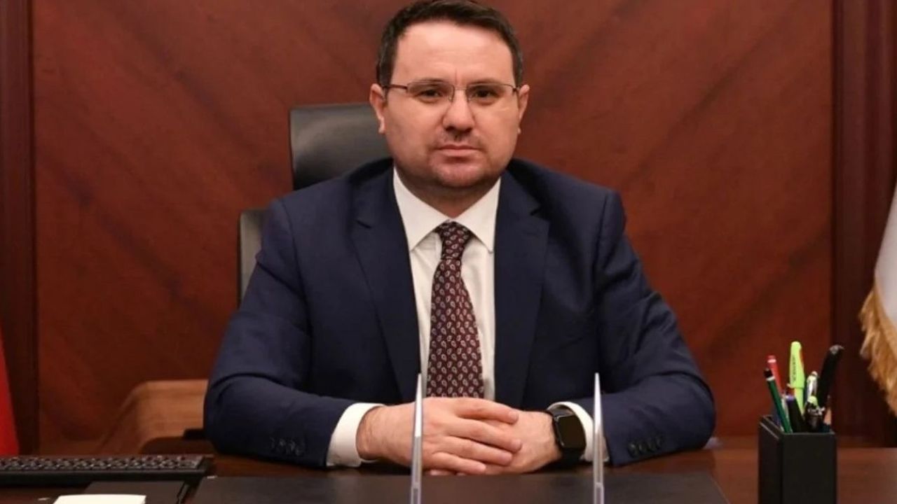 Akın Gürlek kimdir? Nereli? Kaç yaşında? Eşi kim? Hangi partiden?