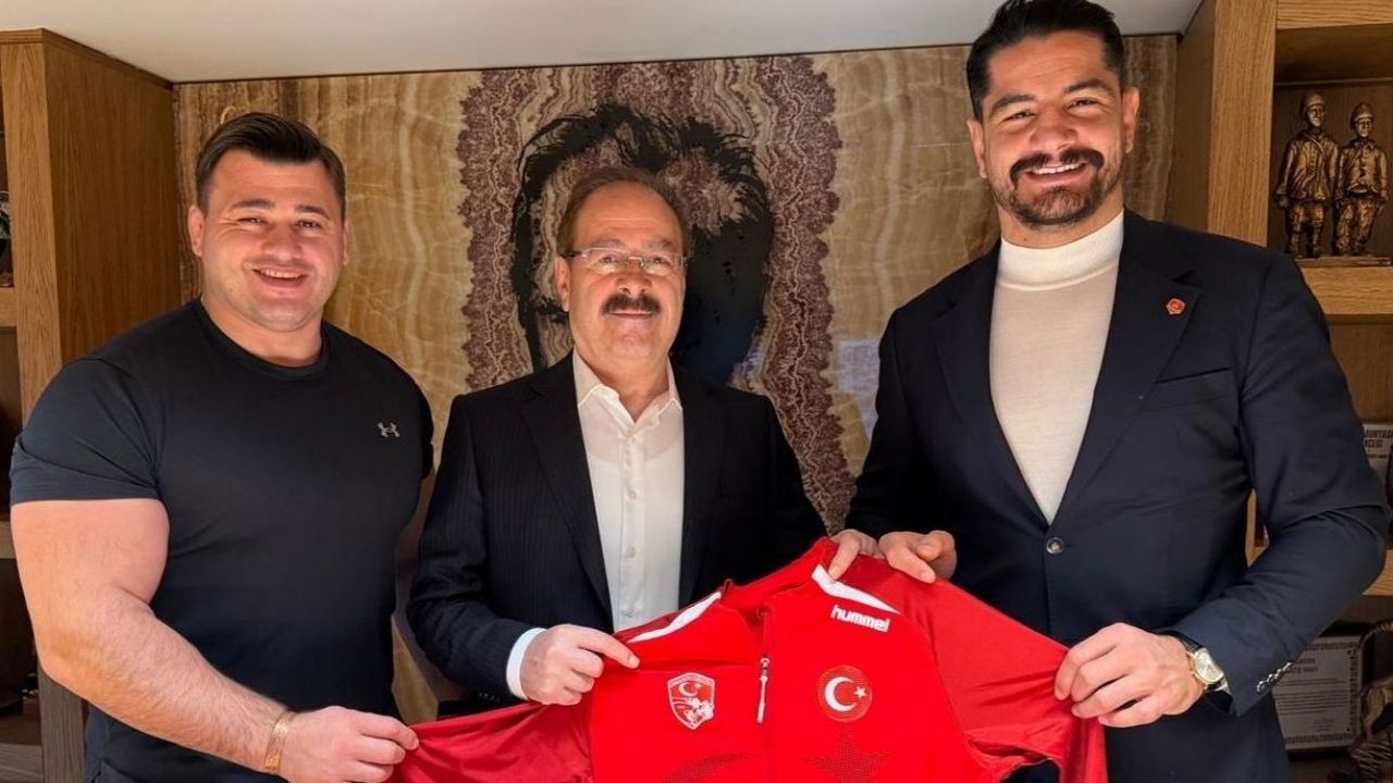Milletvekili Akgül milli güreşçileri ağırladı