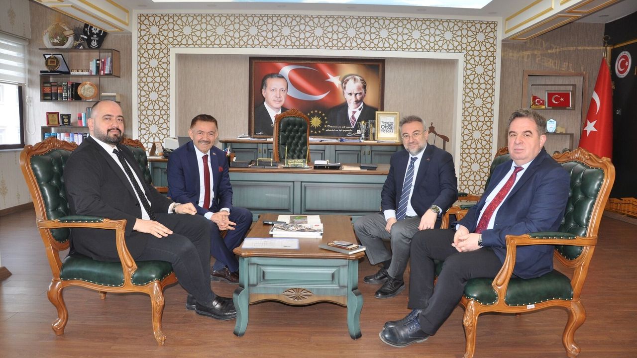 Bozok Üniversitesi Rektörü Evren Yaşar’dan Genel Sekreter Nazif Yılmaz’a ziyaret