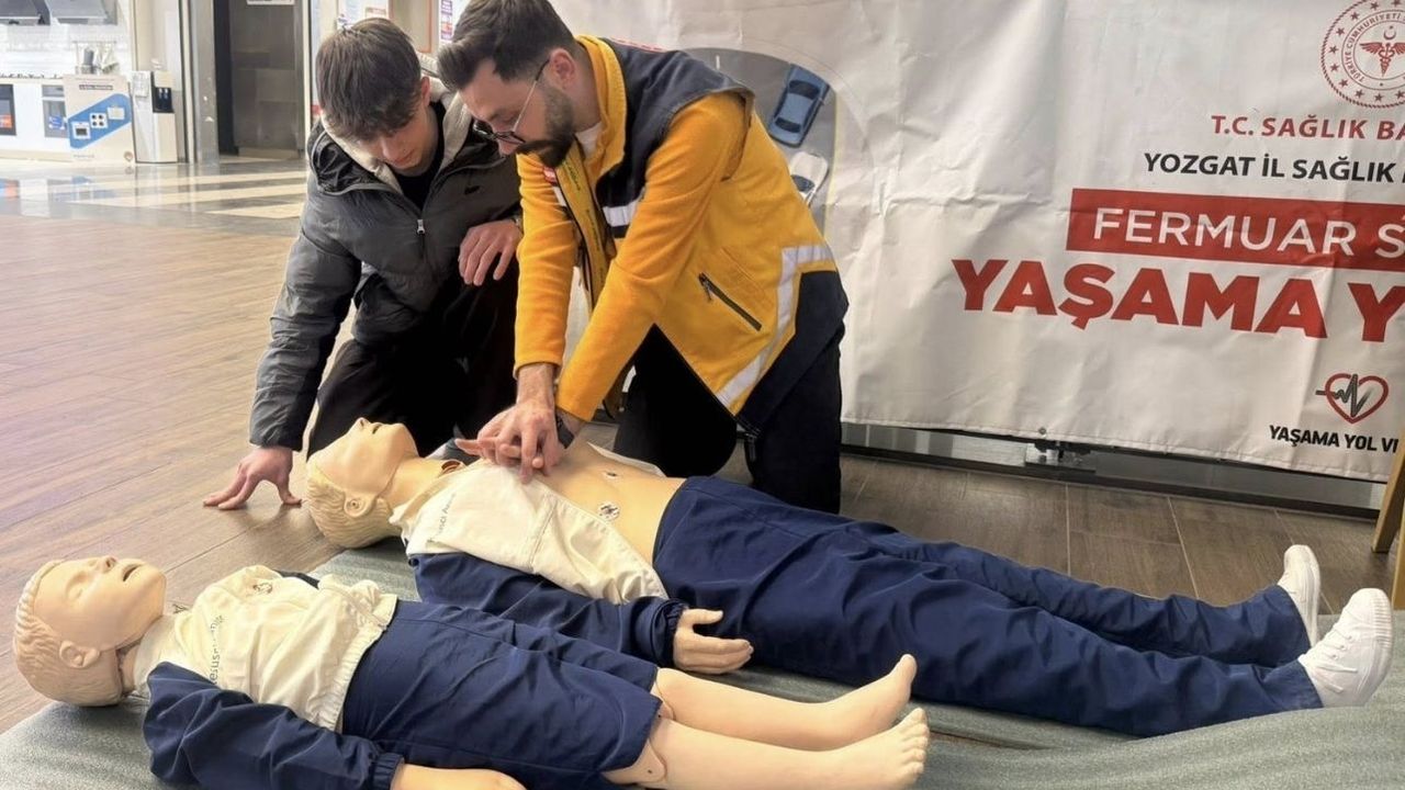 Yozgat'ta Novada AVM'de ilk yardım eğitimi verildi