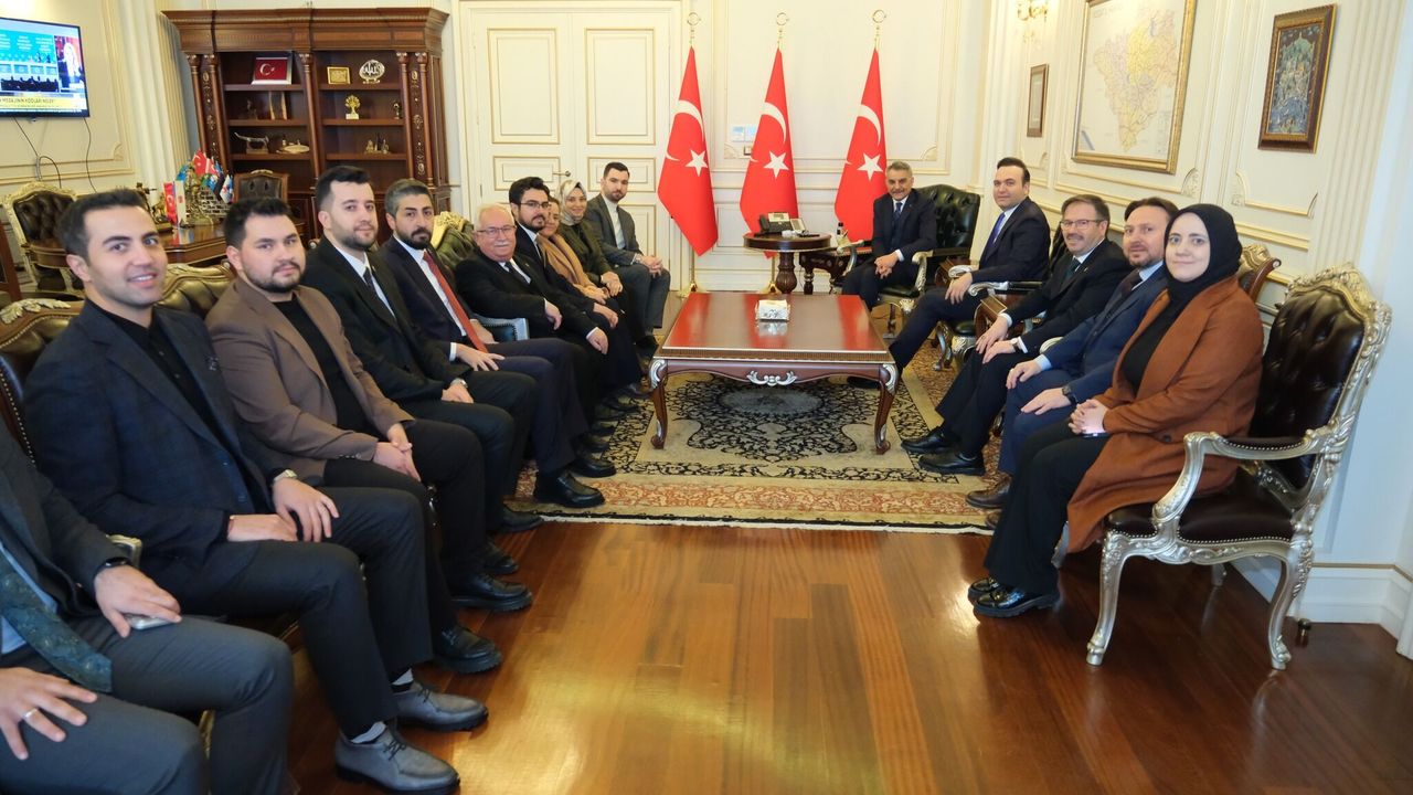 Yusuf İbiş ve AK Parti İl Yönetimi Vali makamında!