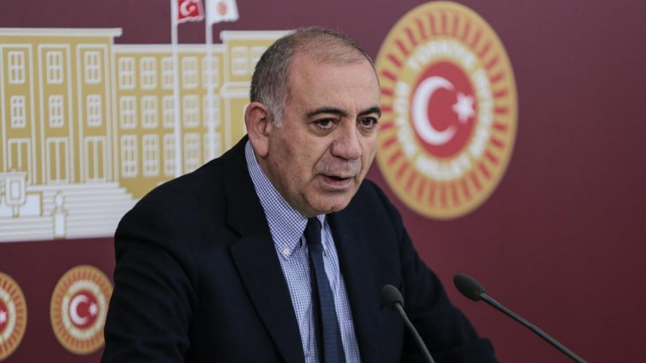 CHP İstanbul İl Kongresi davasında ara karar verildi: Gürsel Tekin görevini sürdürecek