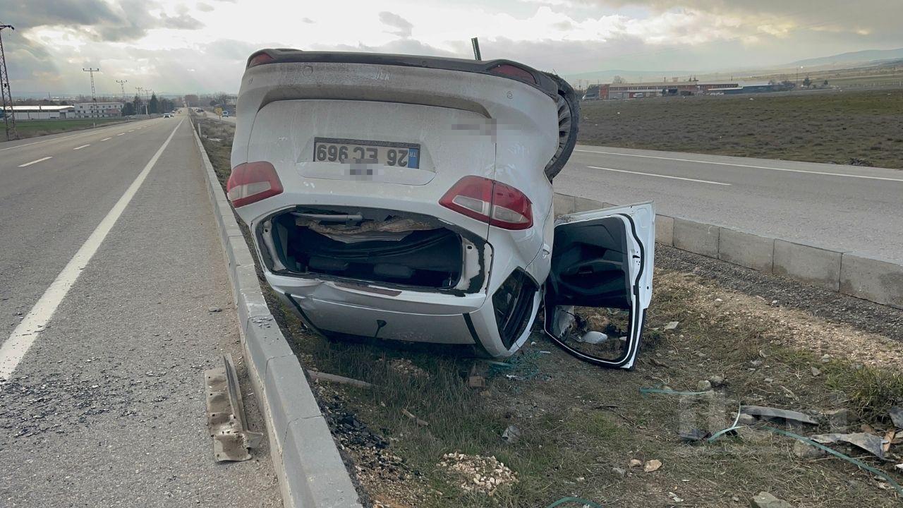 Otomobil takla attı: 5 kişi yaralandı