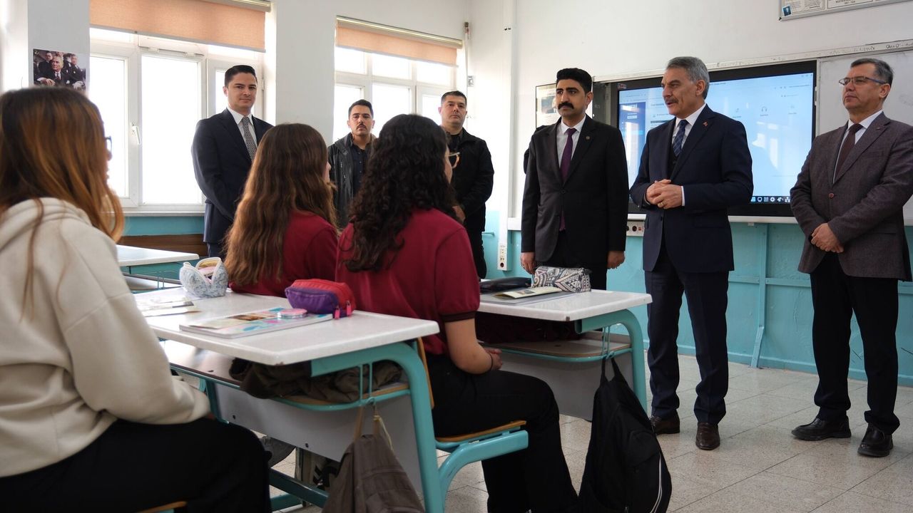 Yozgat’ta öğrencilere dolandırıcılık uyarısı ve kutsal emanetler sergisi