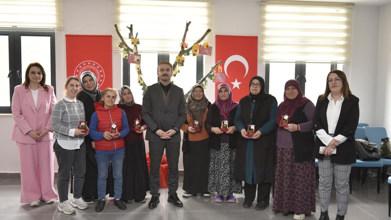 Yozgat Aile ve Sosyal Hizmetler’de kadınlar gününe özel sürpriz