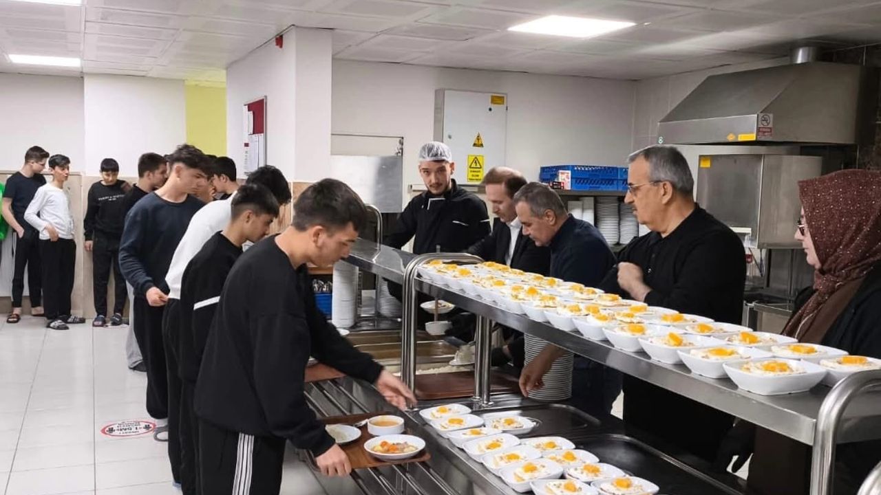 Boğazlıyan Kaymakamı Yanık’tan erkek öğrenci pansiyonunu ziyareti