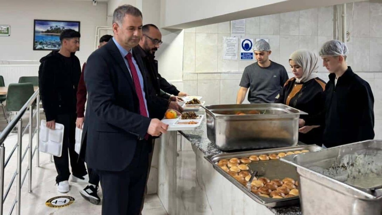 Yozgat İl Milli Eğitim Müdürlüğü yöneticileri öğrencilerle buluştu