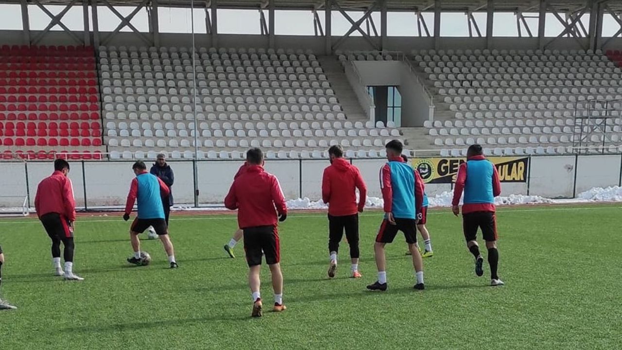 Divanlı Gençlerbirliği FK'nın yeni transferleri açıklandı