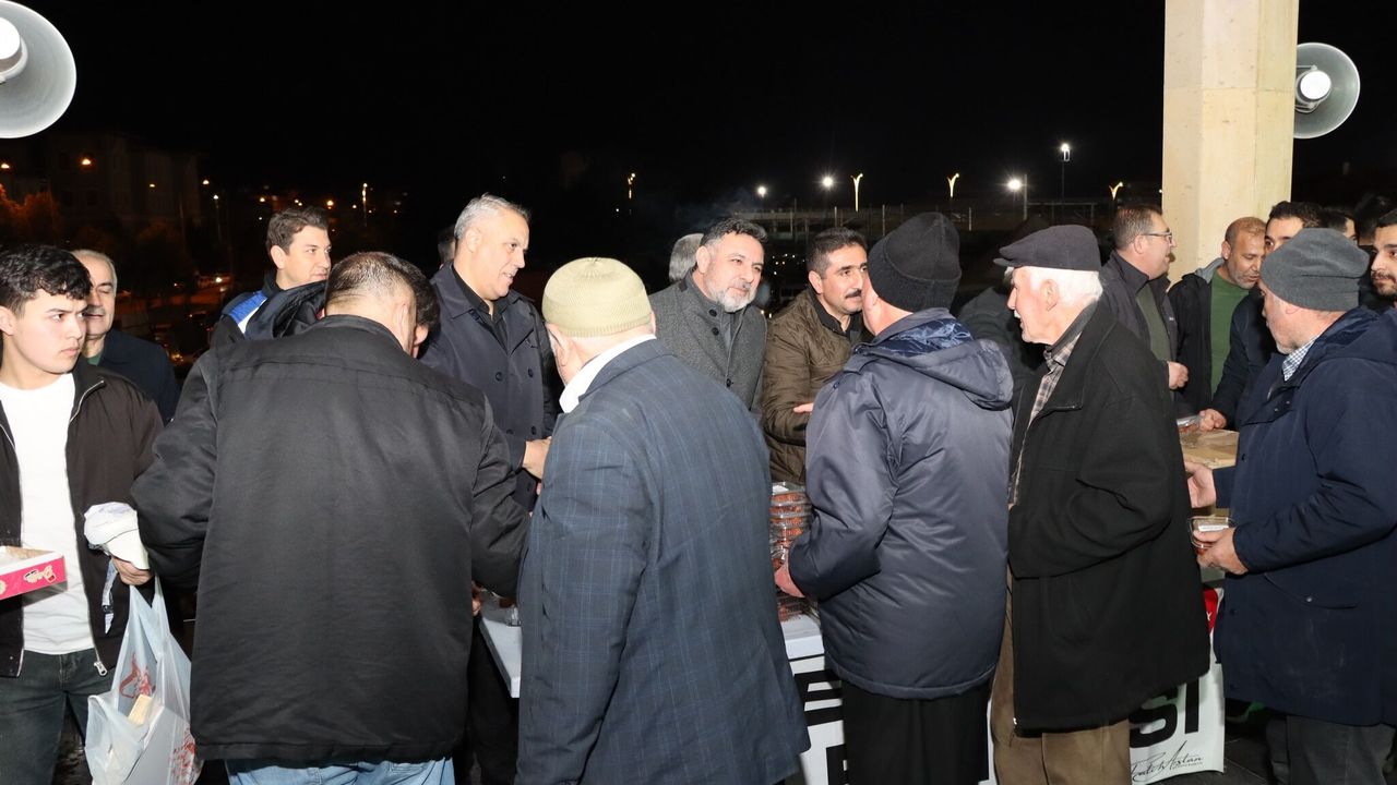 Yerköy Belediye Başkanı Fatih Arslan vatandaşlarla bir araya geldi
