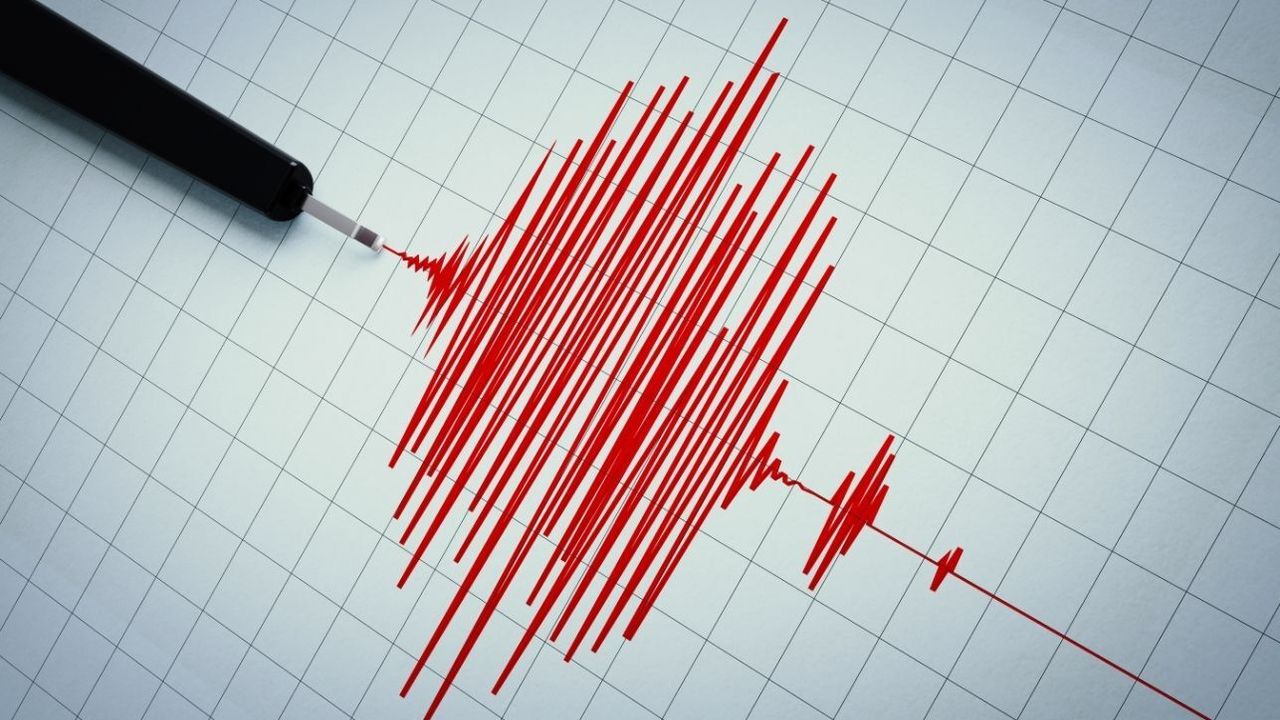 Son Dakika: Deprem panik yarattı