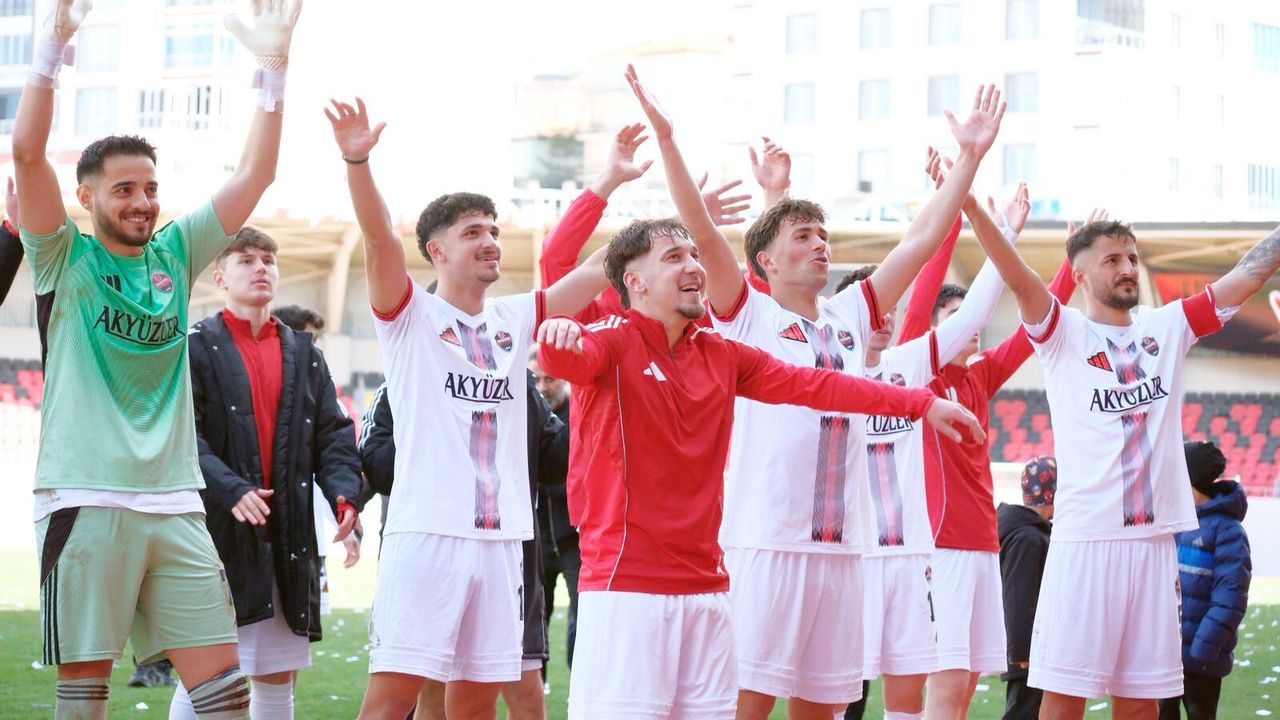Bozoksporla 17 yıl aradan sonra play-off heyecanı