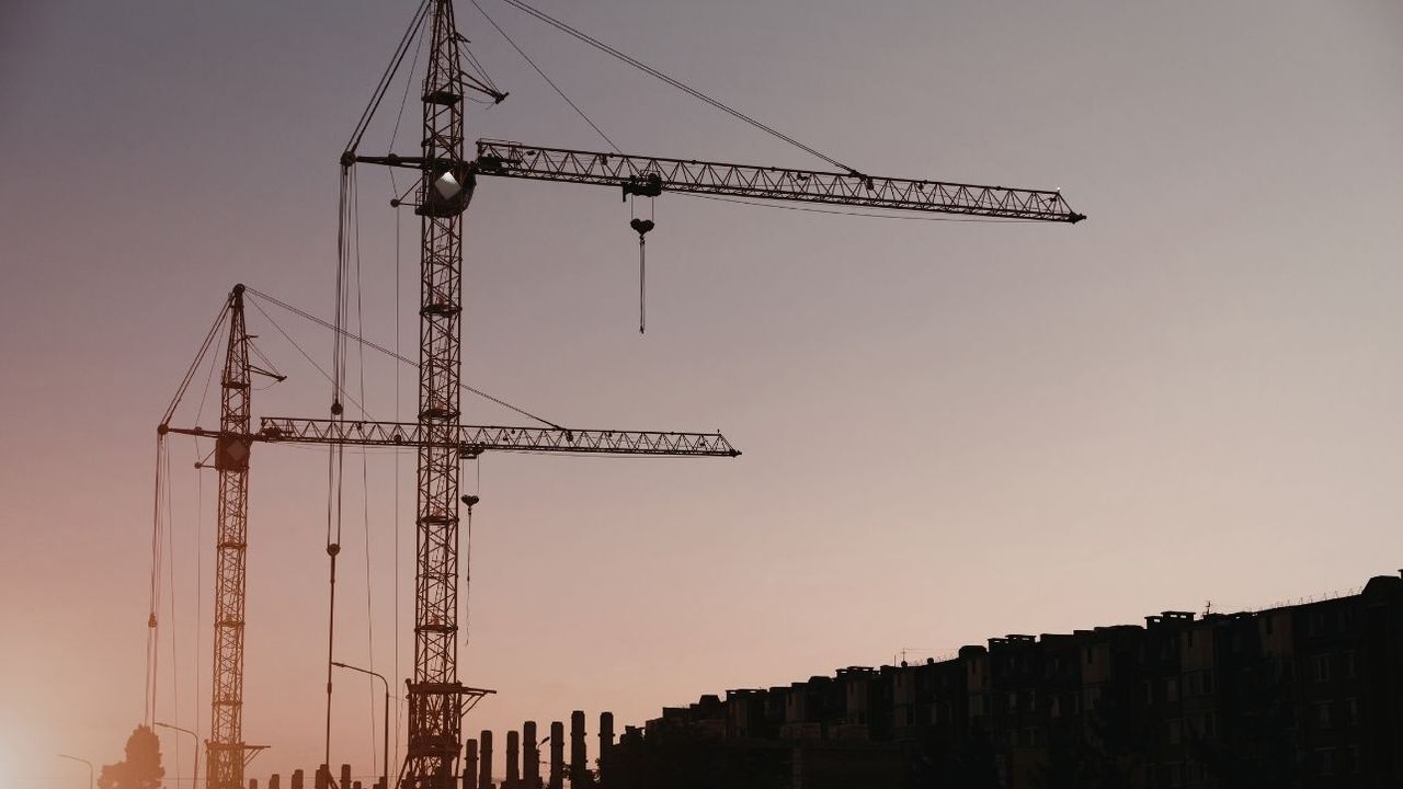 İş kazası can aldı: İnşaattan düşen işçi hayatını kaybetti