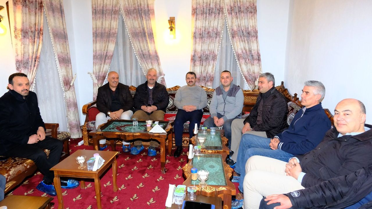 Akdağmadeni’nde Başkan Yalçın muhtarlarla buluştu