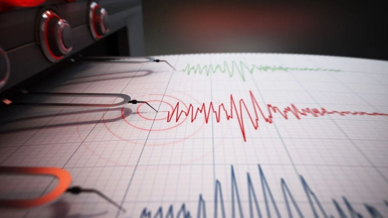 4.3 büyüklüğünde deprem oldu