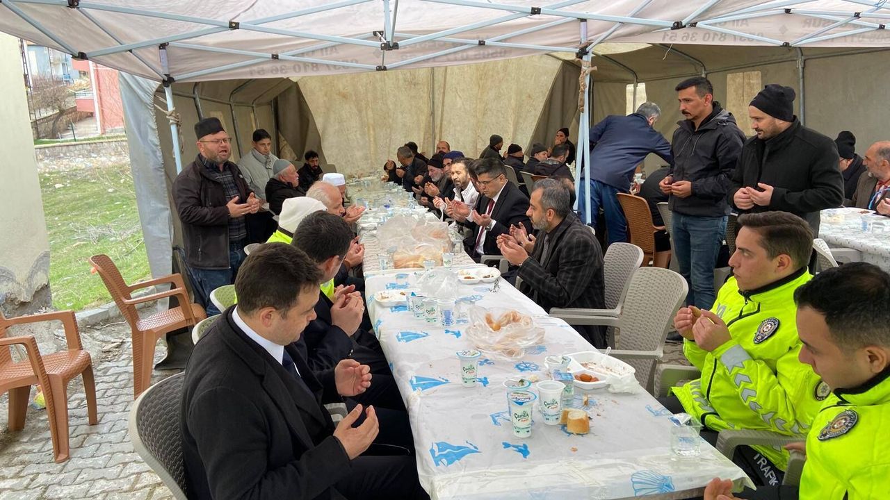 Akdağmadeni’nde hac yemeği programı düzenlendi