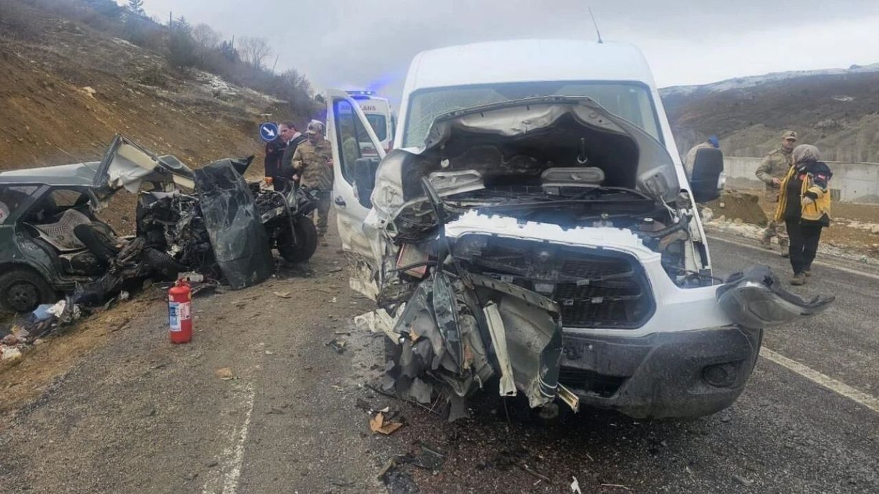 Öğretmen servisi kaza yaptı: 1 Ölü, 9 Yaralı