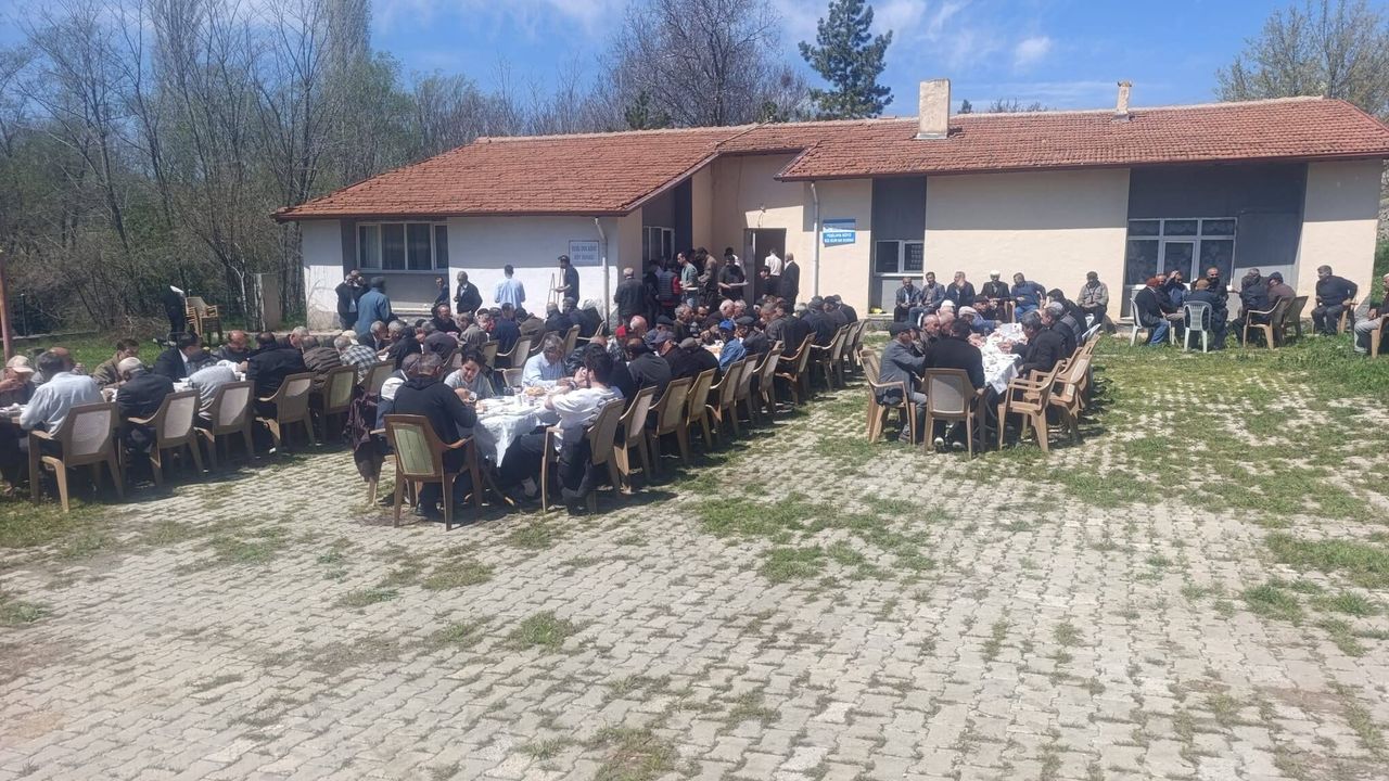 AK Parti İl Genel Meclis Üyesi Tahir Ersöz’den köy ziyareti