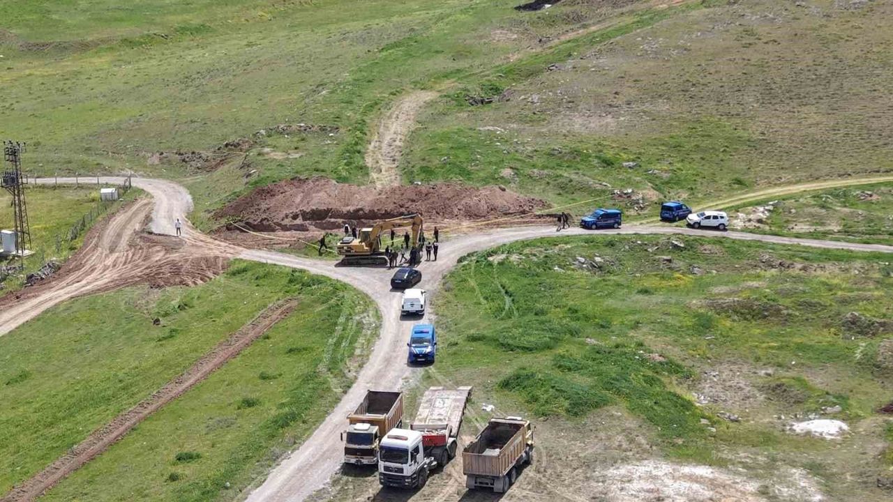 İnsana ait kemik parçaları ve kafatası bulundu