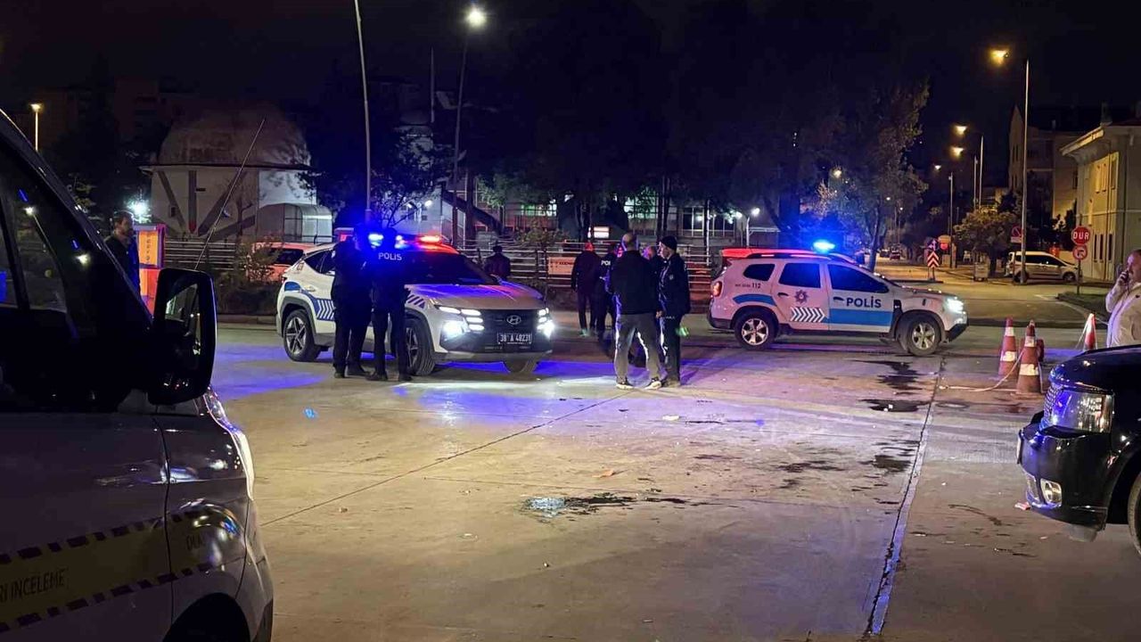 Cinayet şüphelilerinin kaçtıkları otomobil ikametlerinin yakınında bulundu