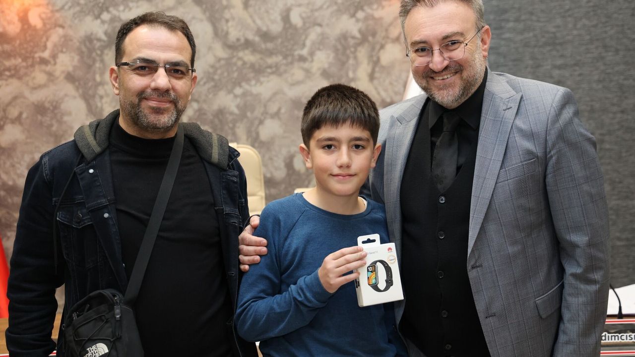 Huawei’den Yozgat Bozok Üniversitesi öğrencilerine hediye