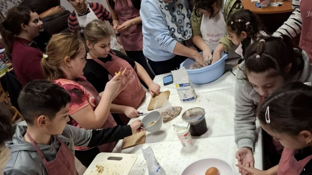 Yozgat Çamlığında anneler gününe özel doğa ve sanat etkinliği