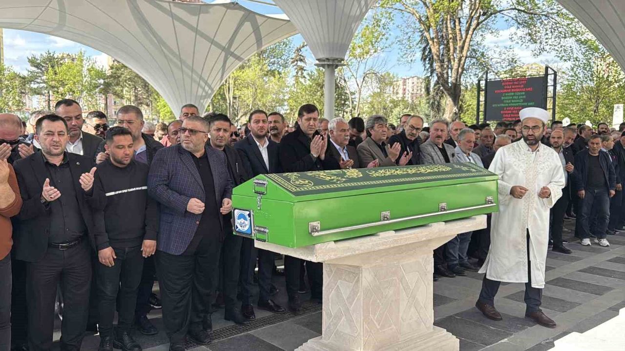 MHP İl Başkan Yardımcısı toprağa verildi