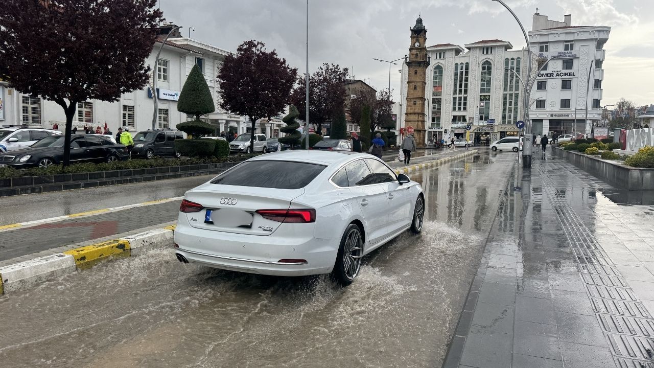 Yozgat'ta sağanak etkili oldu