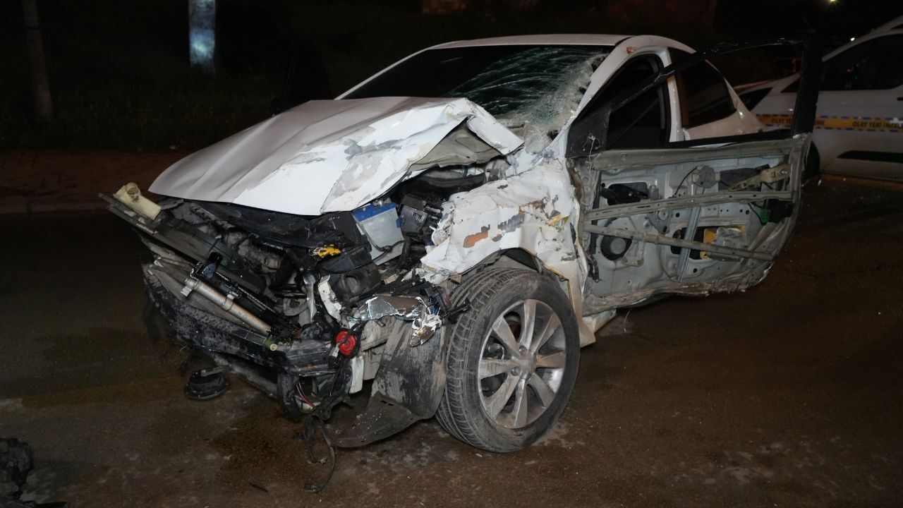 Kazada camdan savrularak hayatını kaybeden kadın toprağa verildi