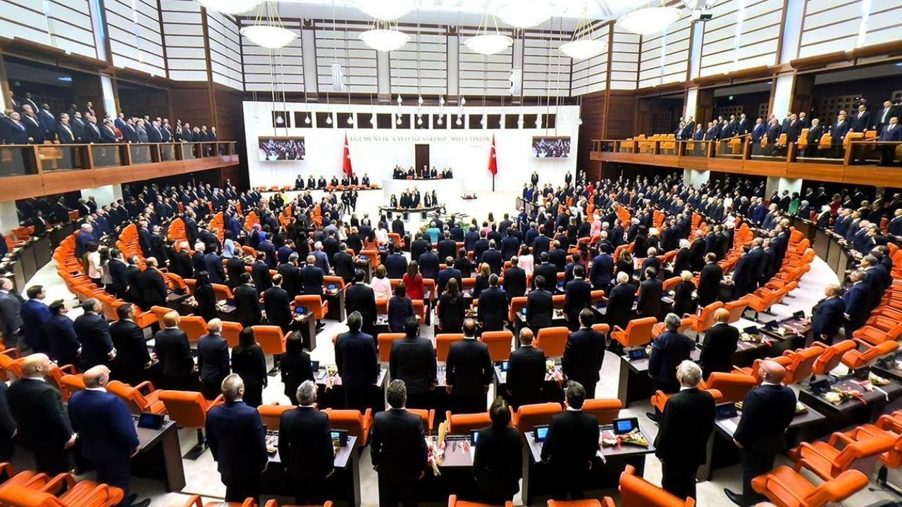Türkiye 14 Mayıs’a yoğun gündemle başladı
