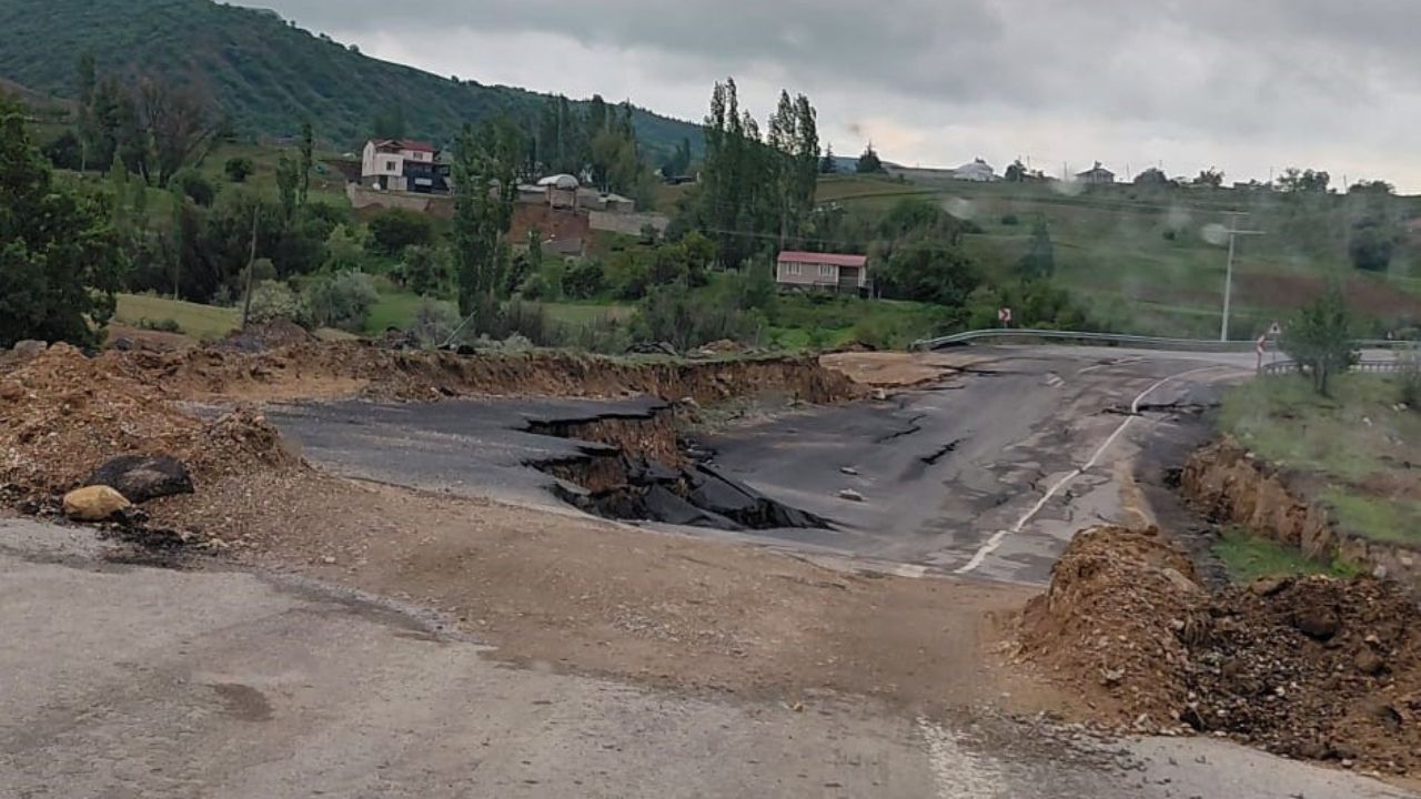 Kayseri’de Yaşar Karayel Viyadüğü’nde çökme