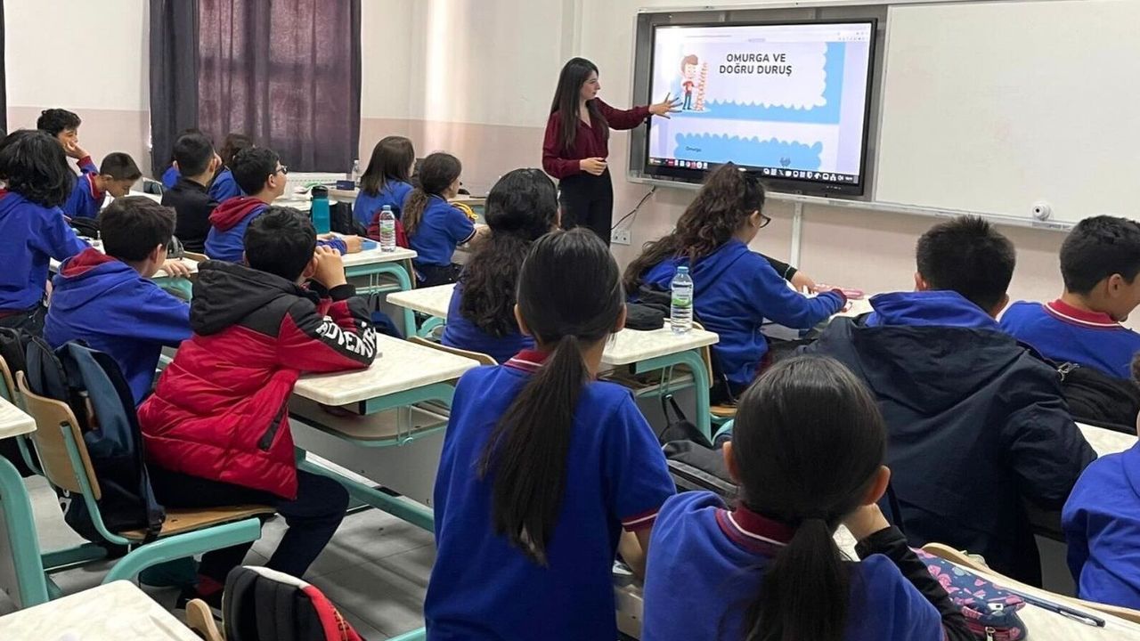 Yozgat’ta öğrencilere omurga sağlığı eğitimi verildi