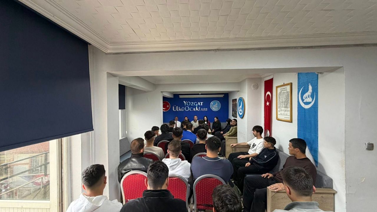 Ülkü Ocakları Yozgat’ta “9 Işık” semineri düzenledi