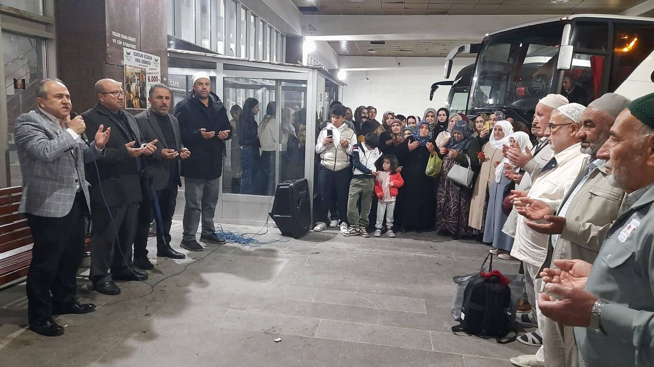 Sorgun’da hacı adayları dualarla kutsal topraklara uğurlandı