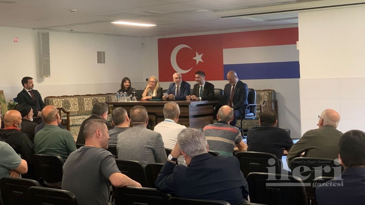 Bakan Vedat Işıkhan Hollanda’da Türk vatandaşlarla buluştu