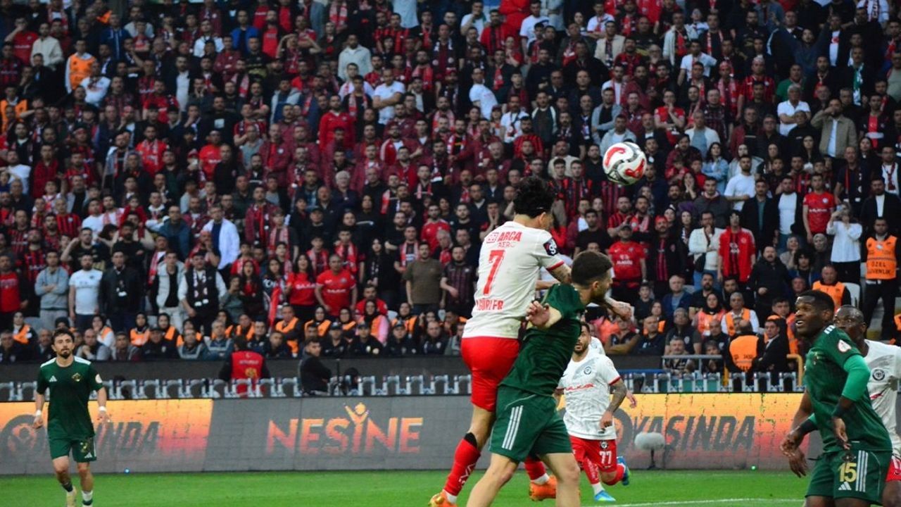 Çorum FK’dan büyük başarı: Süper Lig’e yükseldi